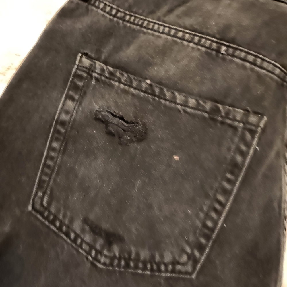 Jean - Picture 2 of 6